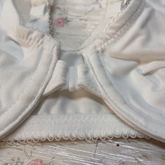 Wacoal Racer Back underwire Bra frount closure - Picture 2 of 4
